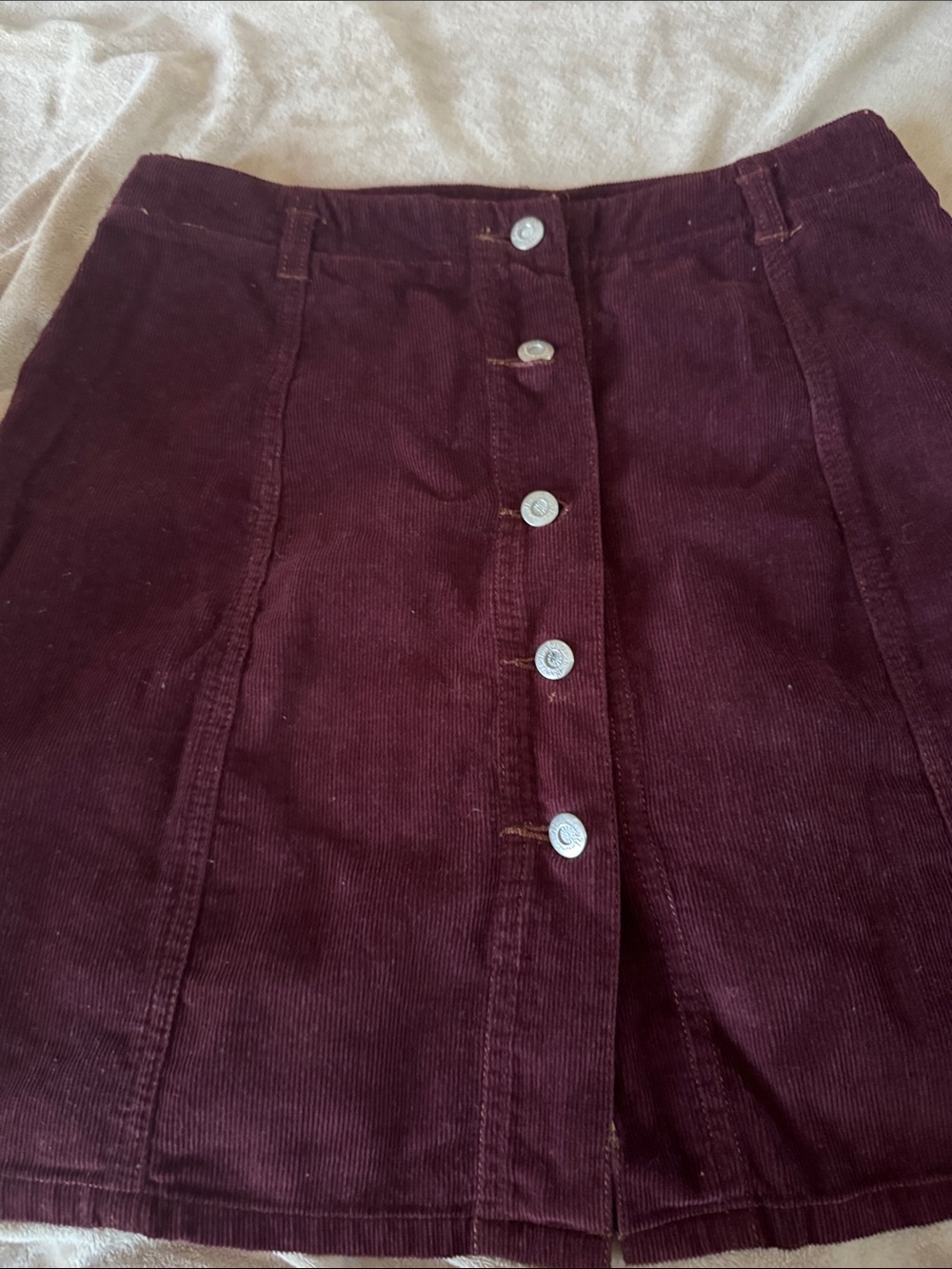 UNIONBAY Burgundy fine Corduroy Button-Front Mini Skirt / teenager or young adul
